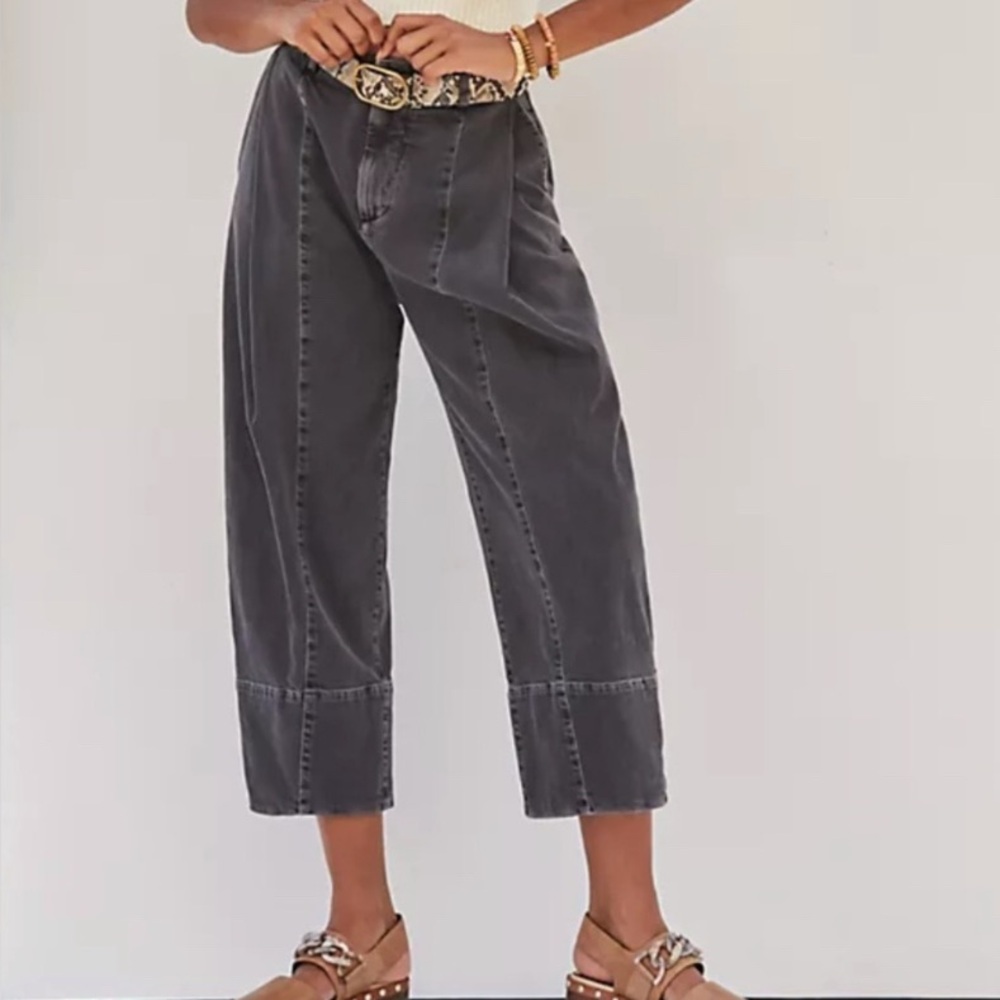 Anthropologie Pilcro Ultra High-Rise Pleated Straight Jeans sz 10 EUC - Picture 2 of 10